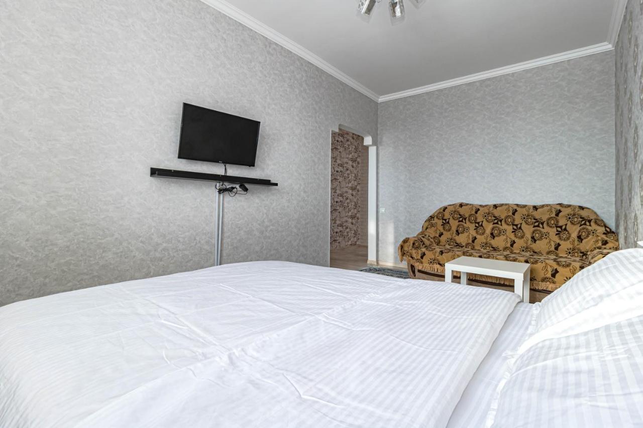 Apartments 7 Я-21/5-133 Astana Bagian luar foto