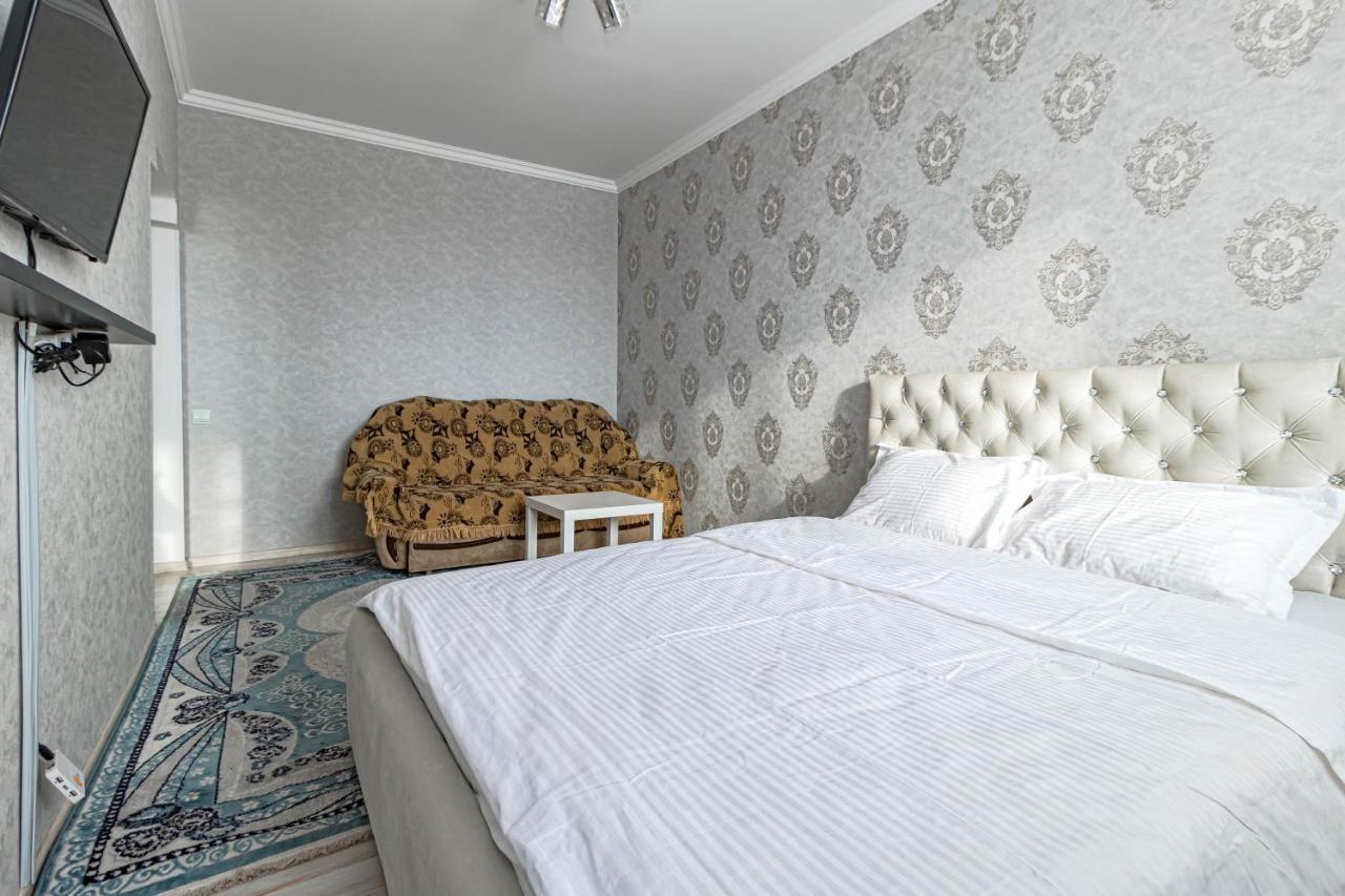 Apartments 7 Я-21/5-133 Astana Bagian luar foto