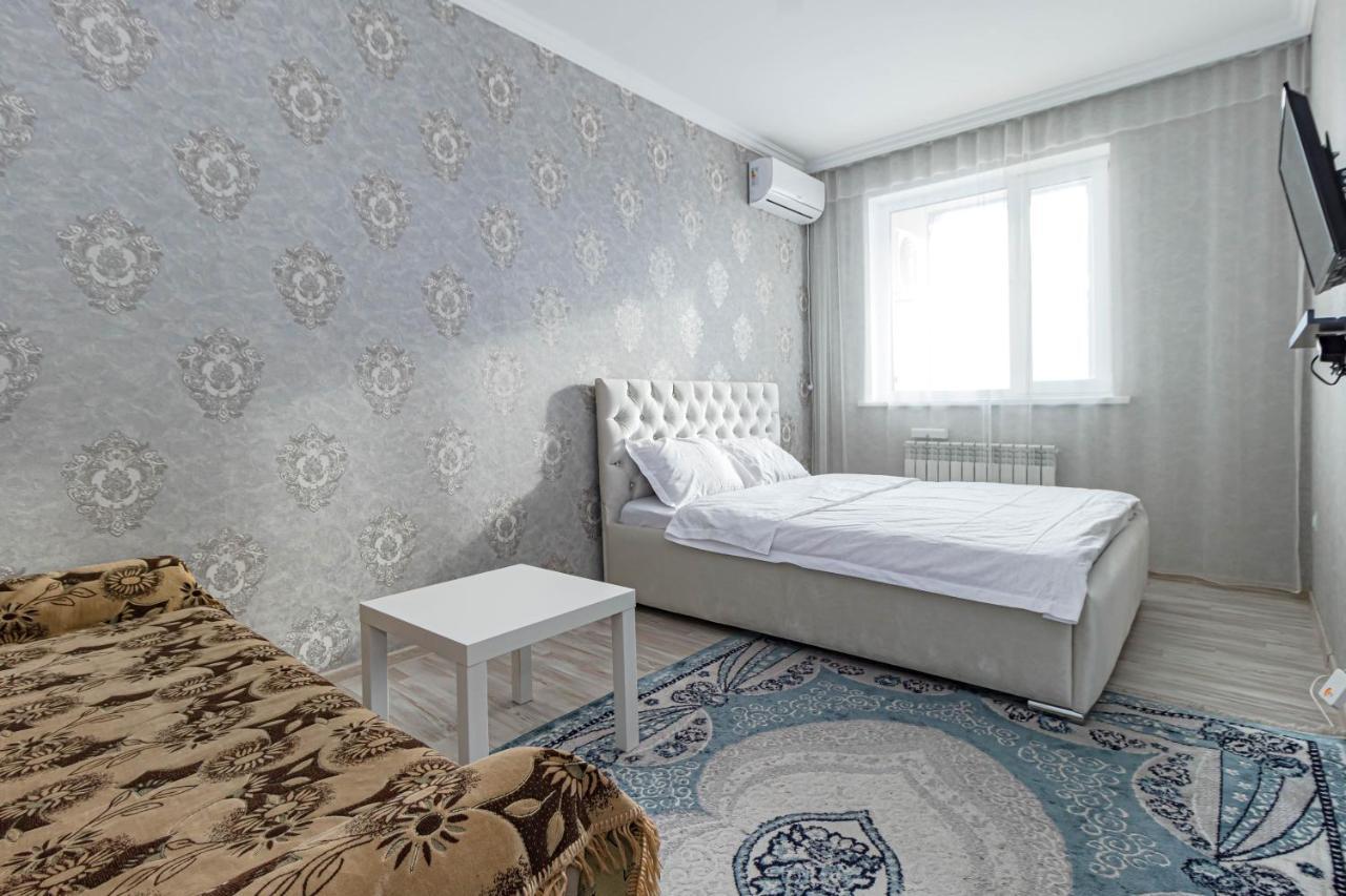 Apartments 7 Я-21/5-133 Astana Bagian luar foto